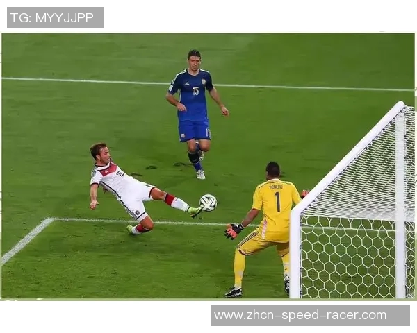 意大利与厄瓜多尔激战正酣足球友谊赛精彩瞬间回顾与分析 意大利与厄瓜多尔激战正酣足球友谊赛精彩瞬间回顾与分析