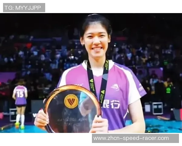 上海女排迎战强敌力争在主场再创佳绩展现团队精神与竞技风采 上海女排迎战强敌力争在主场再创佳绩展现团队精神与竞技风采