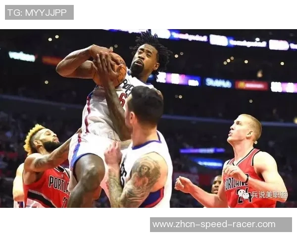 快船与开拓者激战正酣谁能在这场对决中笑到最后 快船与开拓者激战正酣谁能在这场对决中笑到最后